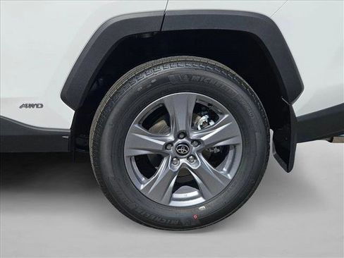 New 2025 Toyota RAV4 LE image 9