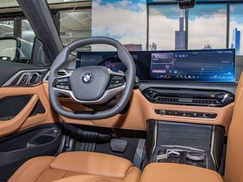 Used 2025 BMW 430i xDrive Coupe w/ Premium Package image 16