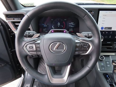 Used 2024 Lexus GX 550 w/ Cold Area Package AWD/4WD image 21