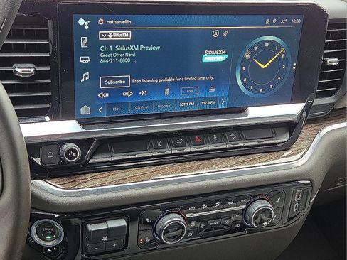 Used 2024 Chevrolet Silverado 2500 LT image 16