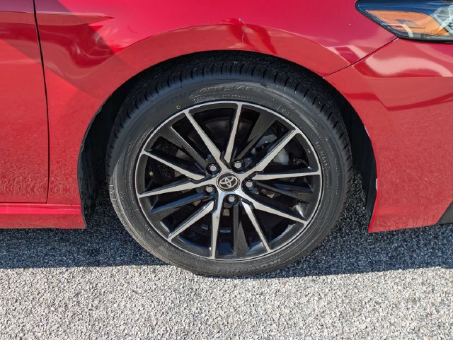 Used 2021 Toyota Camry SE w/ Convenience Package FWD image 14