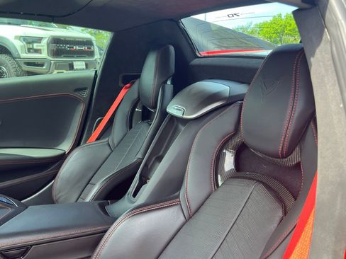Used 2023 Chevrolet Corvette Stingray Premium Conv w/ Z51 Performance Package RWD image 17