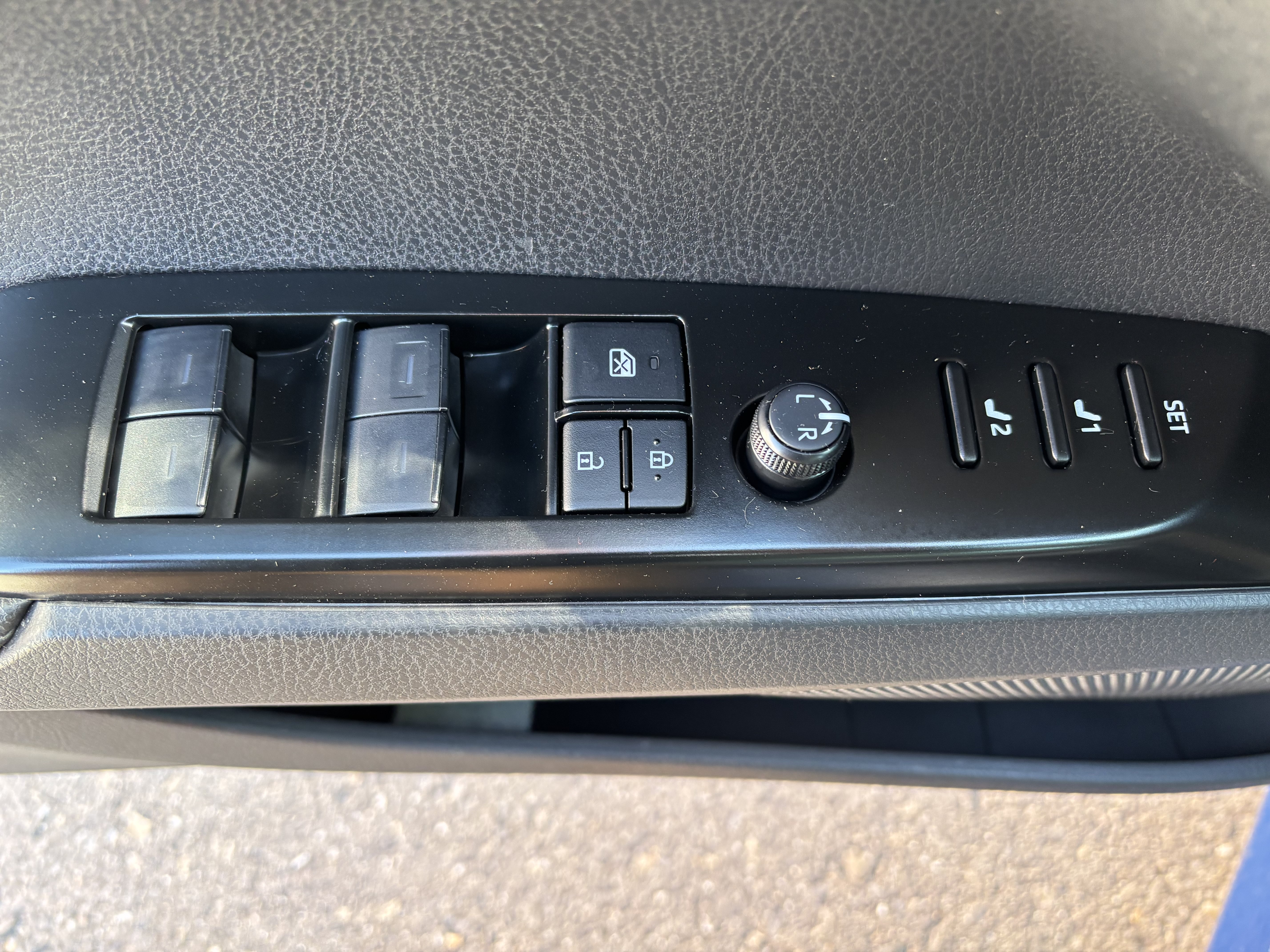 Used 2026 Toyota Camry XLE w/ Premium Plus Package FWD image 17