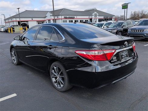 Used 2015 Toyota Camry XSE w/ Moonroof Package image 5