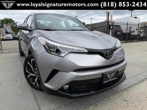 Used 2018 Toyota C-HR XLE FWD image 1