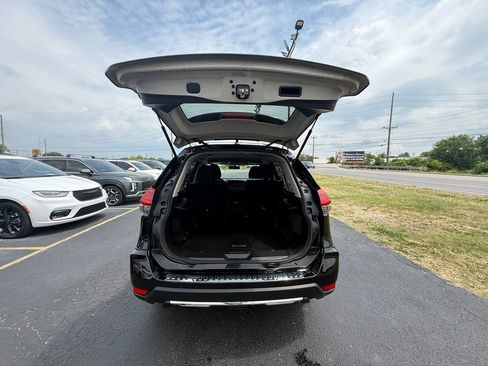Used 2017 Nissan Rogue SV FWD image 5