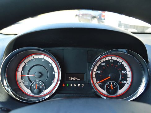 Used 2013 Dodge Grand Caravan SE image 41