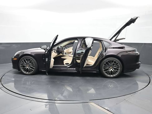 Certified 2023 Porsche Panamera 4 Platinum Edition AWD/4WD image 31