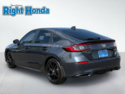 Used 2025 Honda Civic Sport image 4