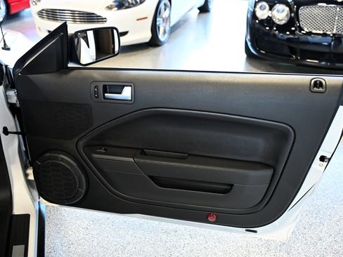 Used 2008 Ford Mustang Shelby GT500 RWD image 40