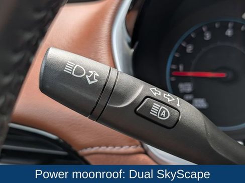Used 2021 Chevrolet Traverse High Country FWD image 27