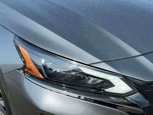 Used 2023 Nissan Altima 2.5 SV FWD image 9