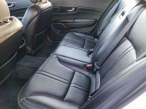 Used 2017 Kia K900 Luxury image 17