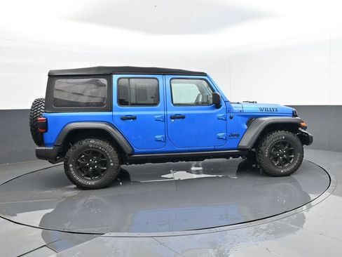 Used 2023 Jeep Wrangler Unlimited Sport AWD/4WD image 4