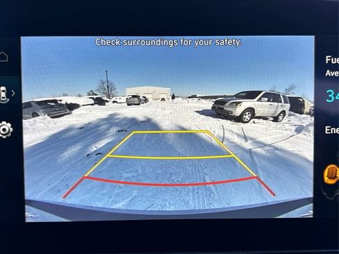 Used 2025 Hyundai Elantra SEL FWD image 31
