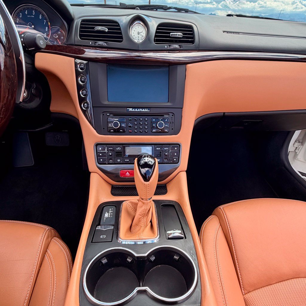 Used 2014 Maserati GranTurismo Convertible RWD image 39