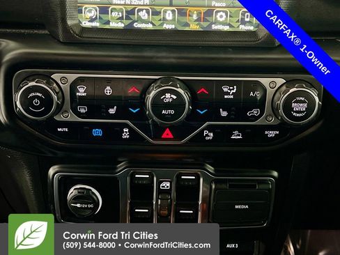 Used 2023 Jeep Wrangler Unlimited Sahara w/ Cold Weather Group image 9