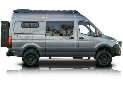 Used 2022 Mercedes-Benz Sprinter 2500 image 2