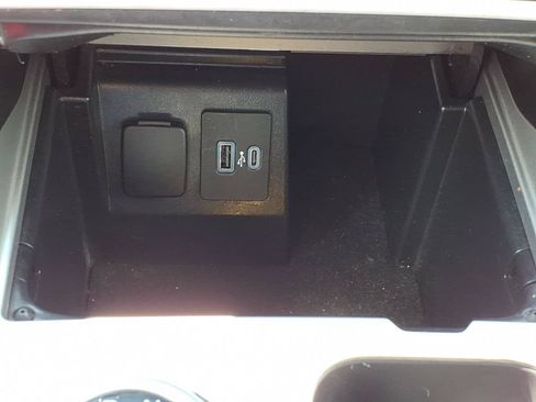Certified 2023 Ford Explorer XLT w/ Equipment Group 202A AWD/4WD image 18