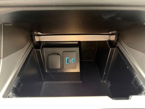 Used 2020 Ford Explorer Platinum w/ Premium Technology Package AWD/4WD image 51