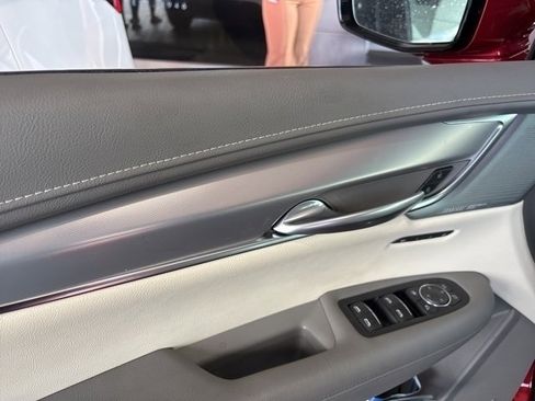 Certified 2024 Cadillac XT5 Premium Luxury image 8