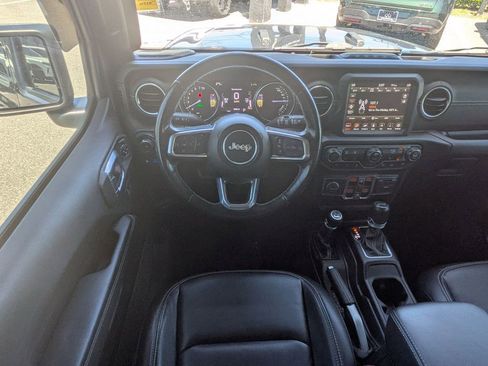 Used 2021 Jeep Wrangler Unlimited Sahara w/ Cold Weather Group AWD/4WD image 13