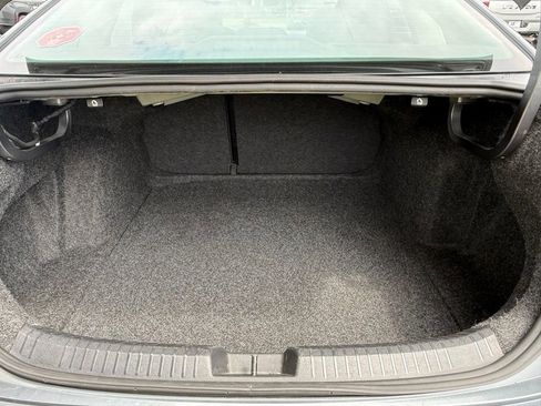 Used 2024 Volkswagen Jetta SE FWD image 18
