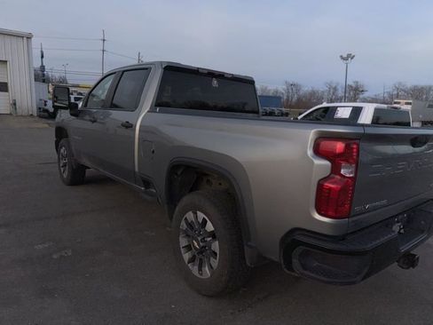 Used 2024 Chevrolet Silverado 2500 Custom w/ Custom Value Package image 15