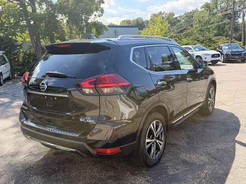 Used 2017 Nissan Rogue SL w/ SL Premium Package AWD/4WD image 7