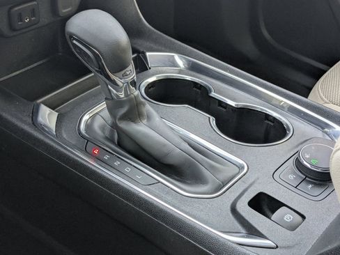 Certified 2023 Chevrolet Traverse LS FWD image 28