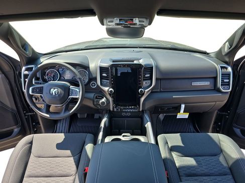 New 2026 RAM 1500 Big Horn AWD/4WD image 9