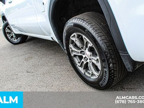 Used 2026 GMC Sierra 1500 SLT AWD/4WD image 15