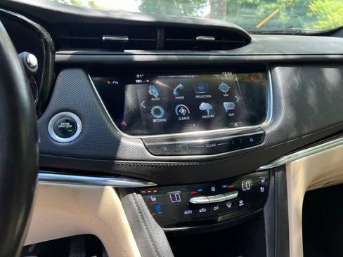Used 2019 Cadillac XT5 Premium Luxury AWD/4WD image 35