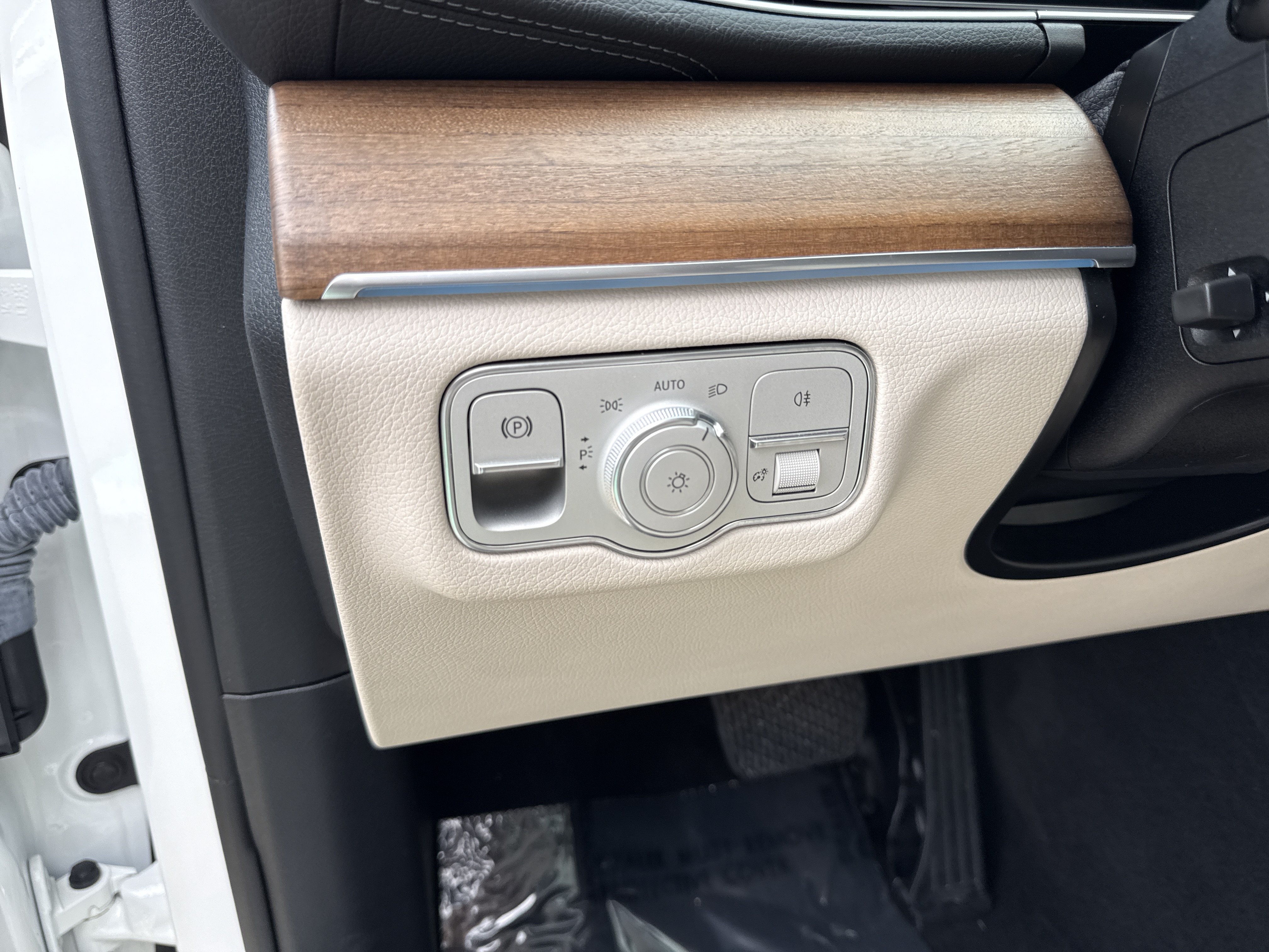 Certified 2022 Mercedes-Benz GLS 450 4MATIC image 19