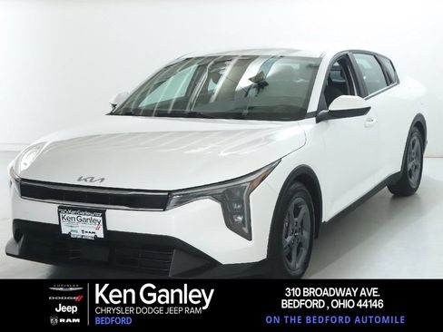 Used 2025 Kia K4 FWD image 1
