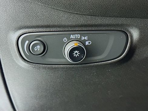 Used 2022 Chevrolet Equinox LT image 10