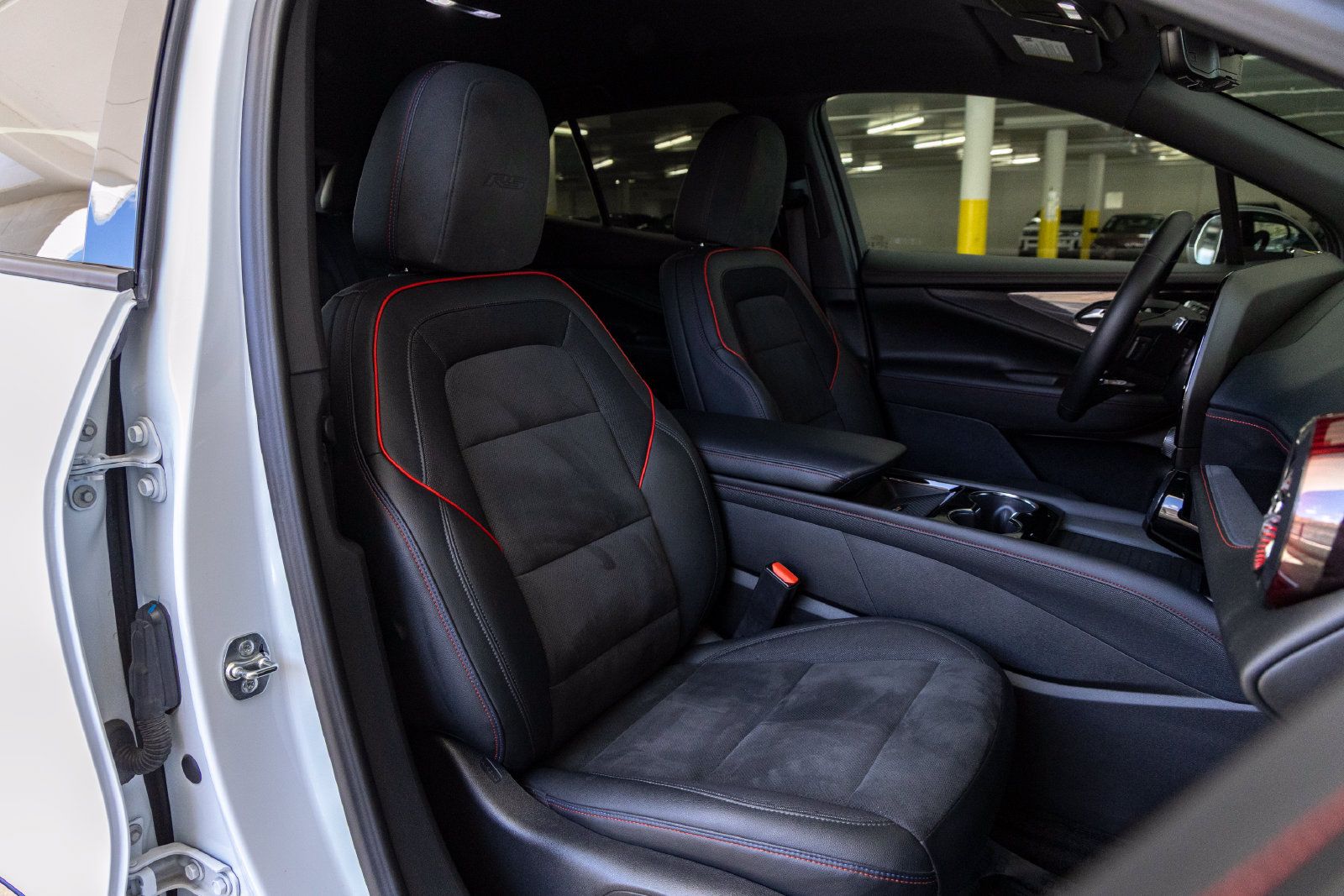 Used 2024 Chevrolet Blazer EV RS AWD/4WD image 30