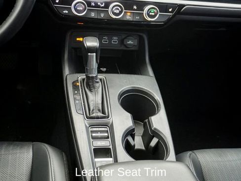 Used 2022 Honda Civic Touring image 12