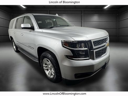 Used 2016 Chevrolet Suburban LT w/ Luxury Package AWD/4WD image 8