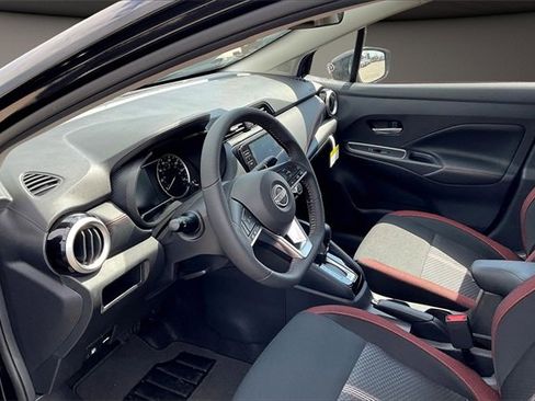 New 2025 Nissan Versa SR w/ Trunk Package image 7