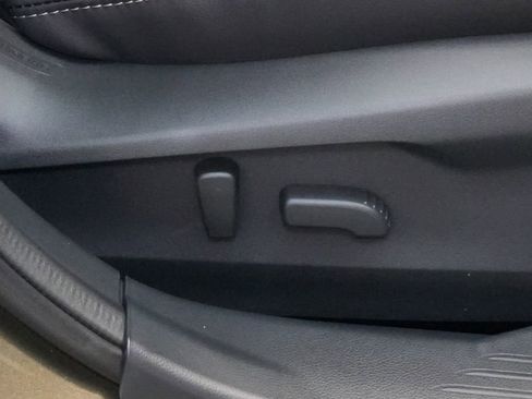 Used 2025 Subaru Outback Limited image 29