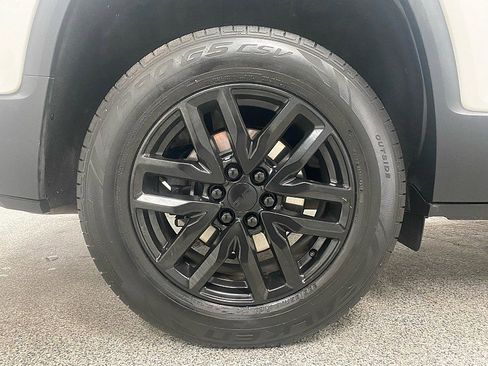 Used 2018 GMC Acadia SLT image 30