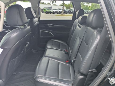 Used 2022 Kia Telluride LX AWD/4WD image 13