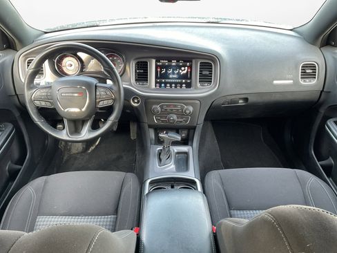 Used 2021 Dodge Charger SXT w/ Driver Convenience Group image 10