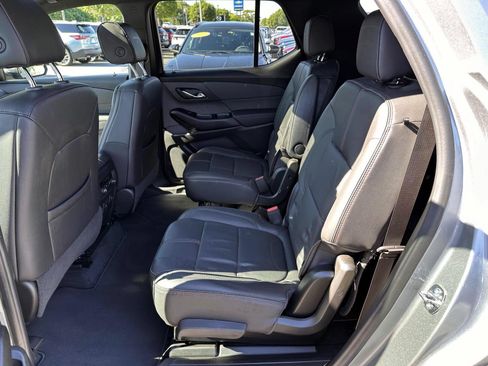 Used 2023 Chevrolet Traverse RS AWD/4WD image 13