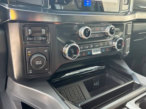 New 2026 Ford F250 Lariat w/ Black Appearance Package AWD/4WD image 41