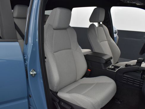 Used 2025 Toyota 4Runner SR5 AWD/4WD image 27