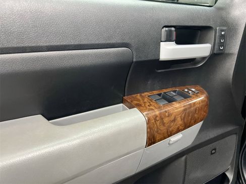 Used 2012 Toyota Tundra Limited image 19