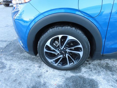 Used 2023 Chevrolet Bolt EUV Premier w/ Sun & Sound Package image 13