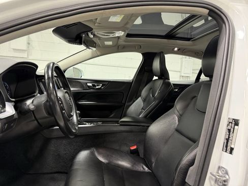 Used 2020 Volvo S60 T6 Momentum image 15